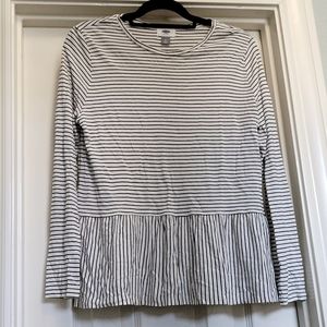 Long sleeve top with black stripes